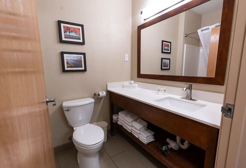 فندق Rapid River Lodge