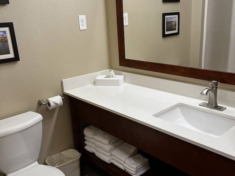 فندق Rapid River Lodge