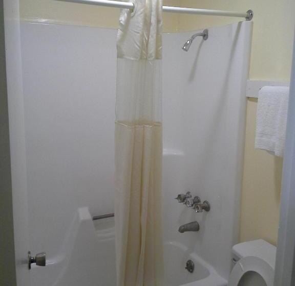 Отель Red Carpet Inn Augusta