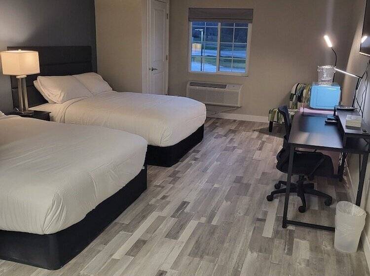 Отель Red Fox Inn And Suites