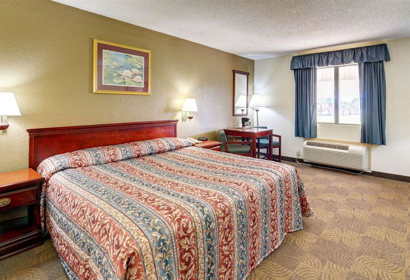 בית מלון כפרי Regency Inn & Suites Biloxi