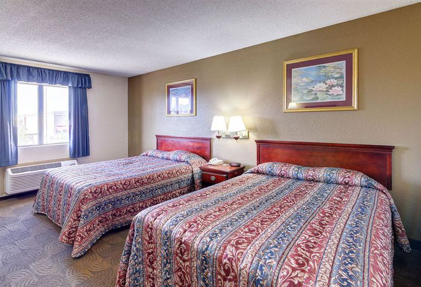בית מלון כפרי Regency Inn & Suites Biloxi