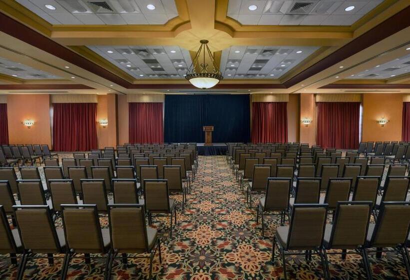 Renaissance Tulsa Hotel & Convention Center