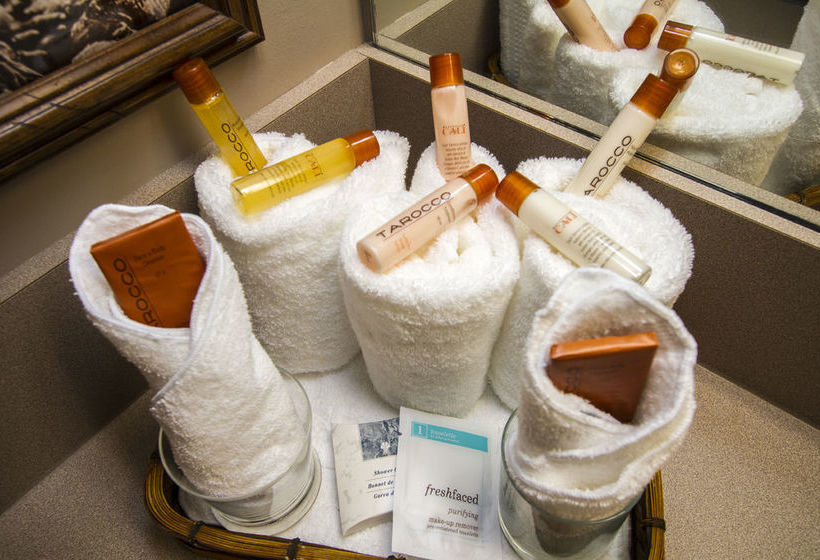 בית מלון כפרי River Rock Lodge