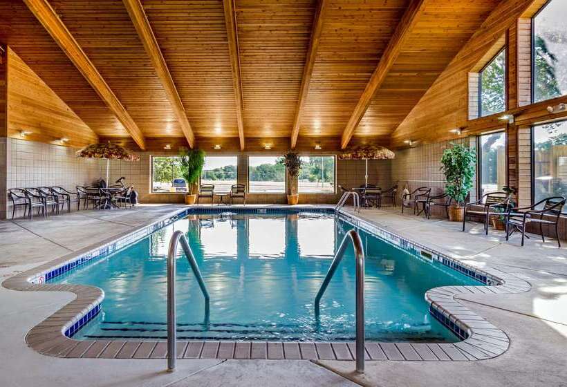 فندق Rodeway Inn