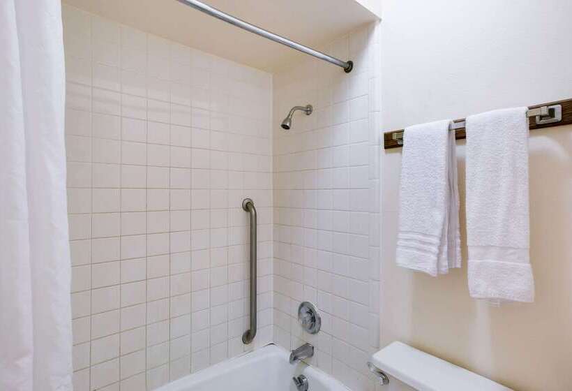 فندق Rodeway Inn Sergeant Bluff  Sioux City