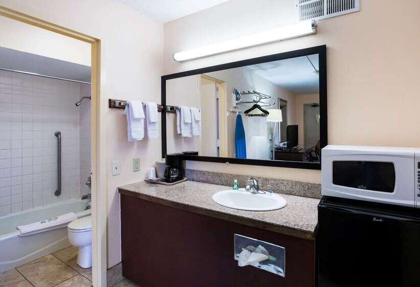 فندق Rodeway Inn Sergeant Bluff  Sioux City