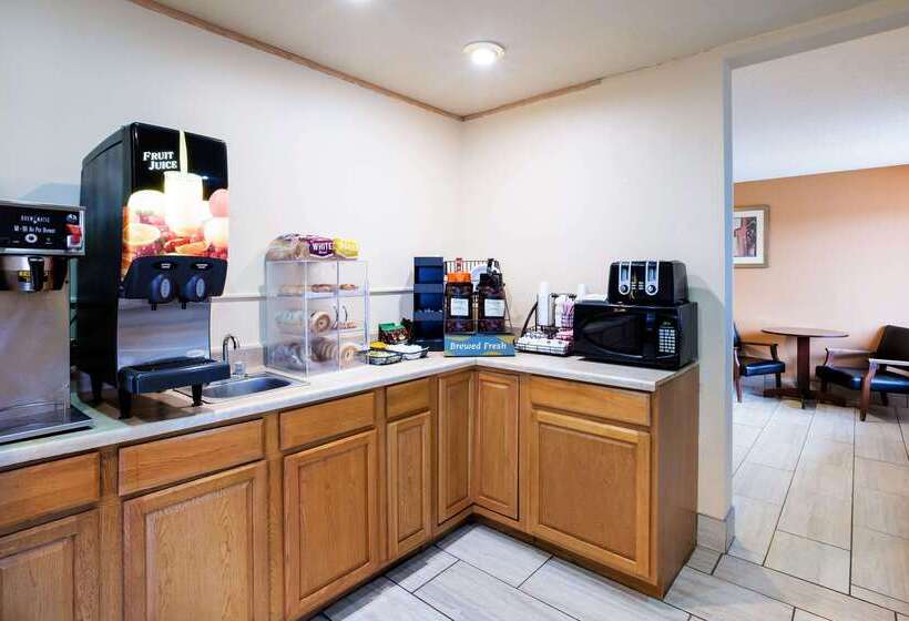 فندق Rodeway Inn Sergeant Bluff  Sioux City