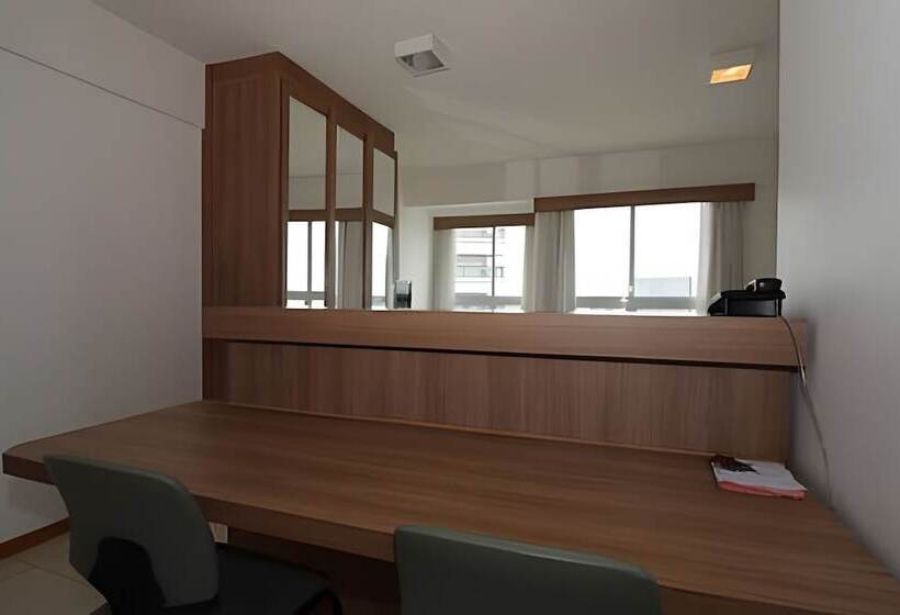 호텔 Saint Moritz Hplus Express