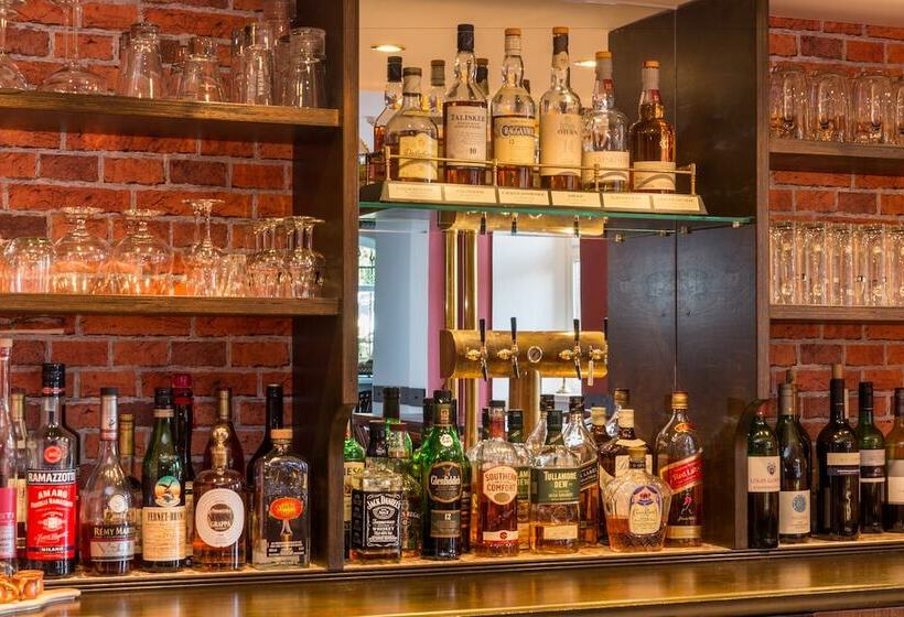 Schlosshotel Ralswiek