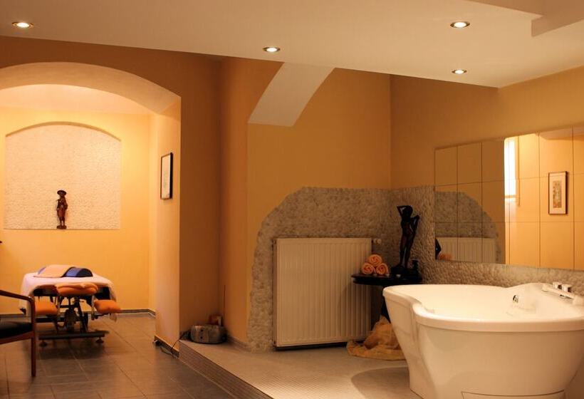 Schlosshotel Ralswiek