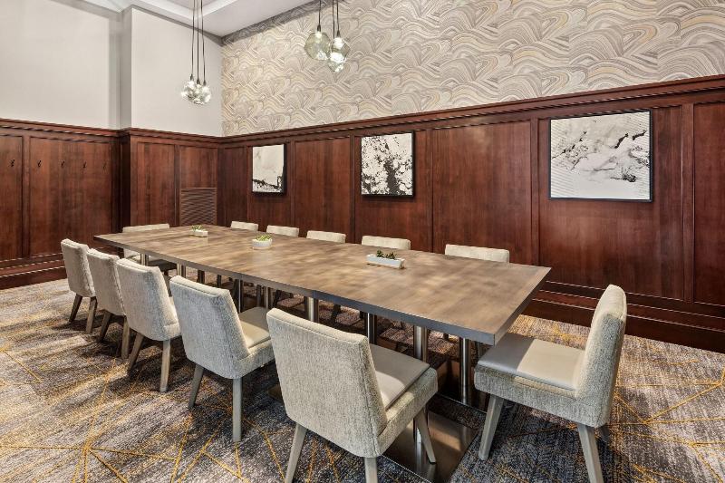 酒店 Sheraton Duluth