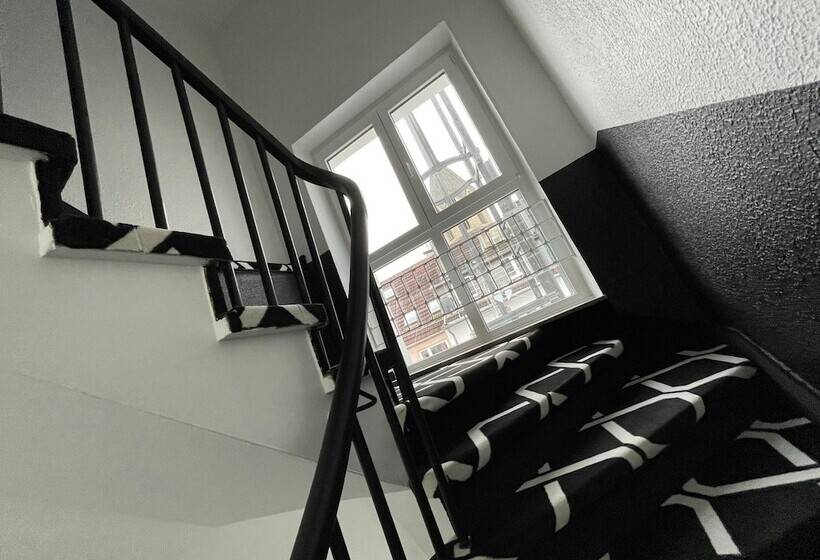 Smarty Cologne Dom Hotel   Boardinghouse   Kontaktloser Self Check In