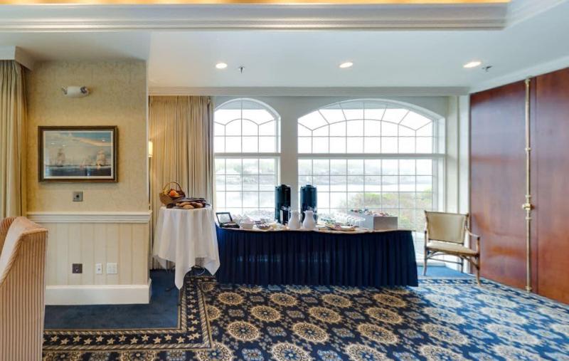 酒店 Stage Neck Inn