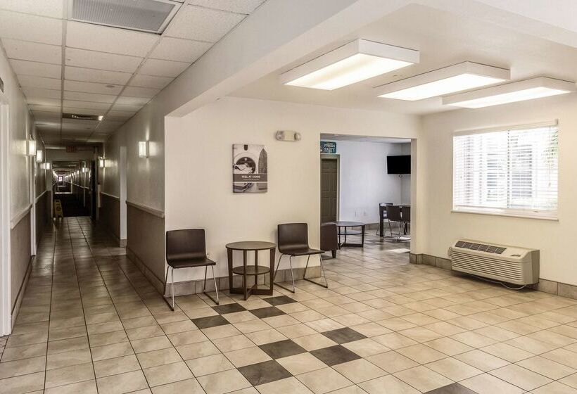 בית מלון כפרי Studio 6mcallen, Tx