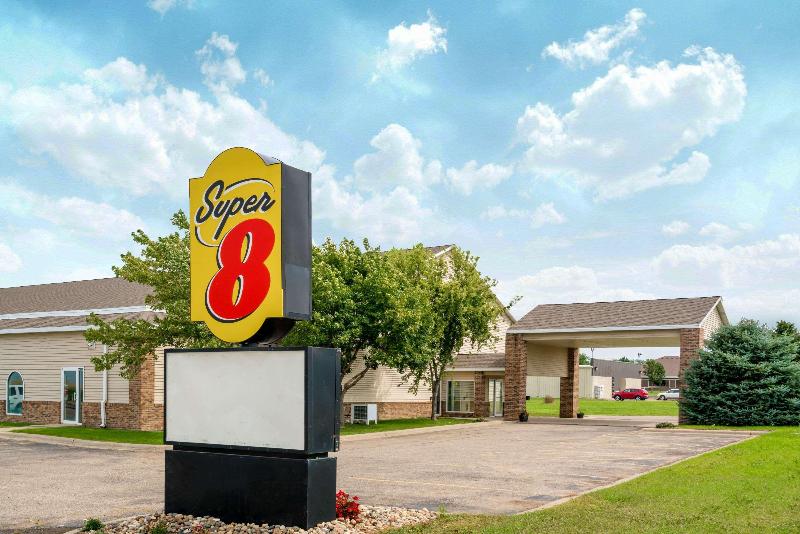 فندق Super 8 By Wyndham Beresford