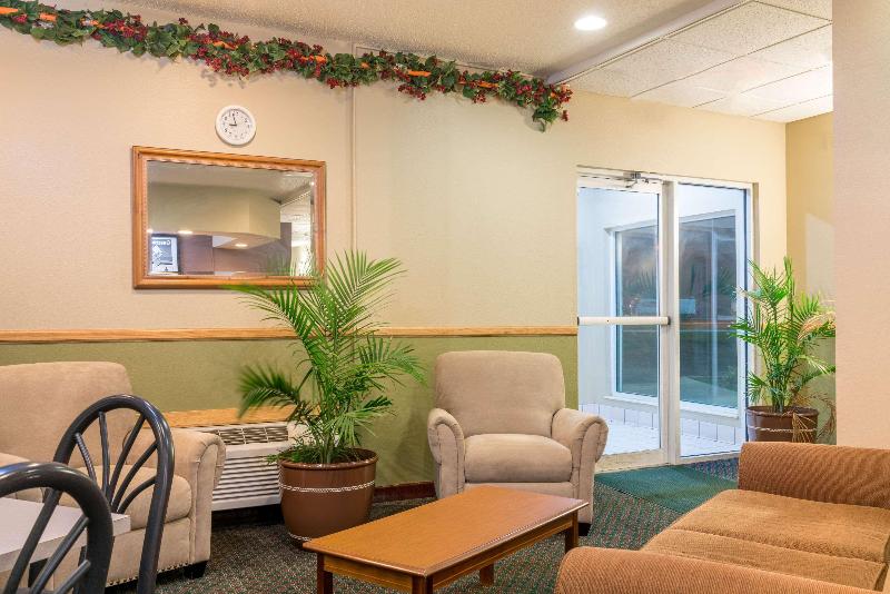 فندق Super 8 By Wyndham Beresford