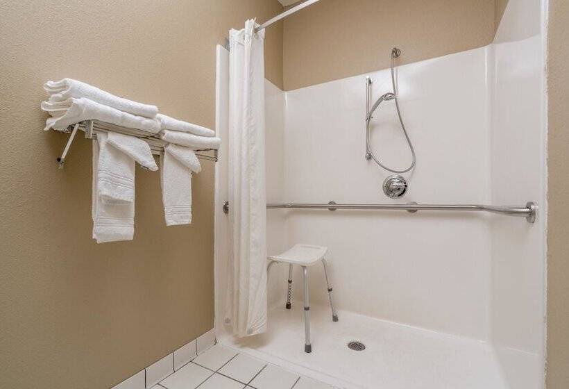 فندق Super 8 By Wyndham Beresford