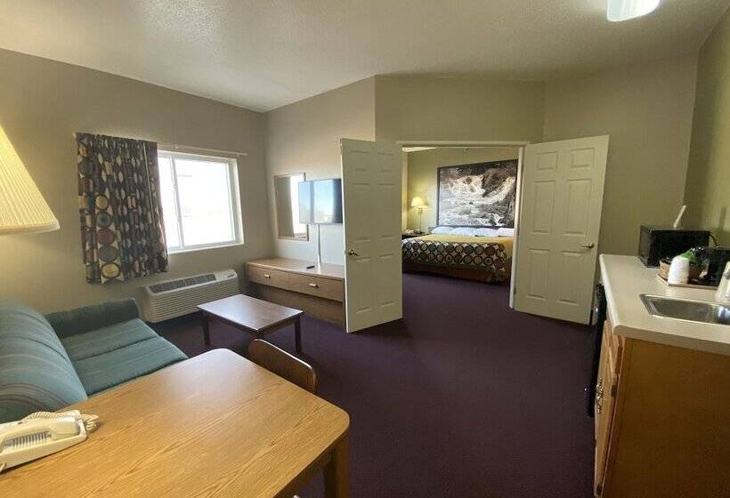 فندق Super 8 By Wyndham Beresford