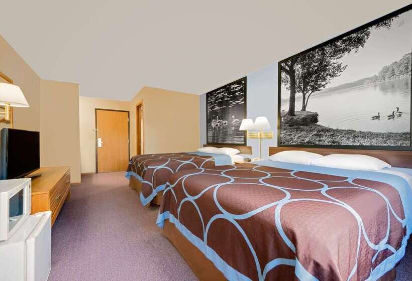 فندق Super 8 By Wyndham Chariton