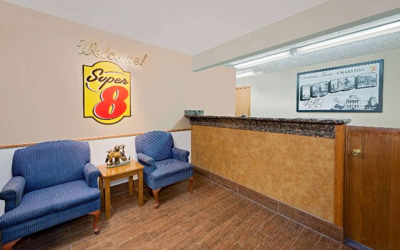 فندق Super 8 By Wyndham Chariton