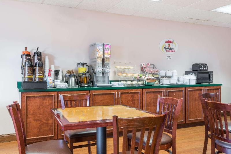 Отель Super 8 By Wyndham Grayson