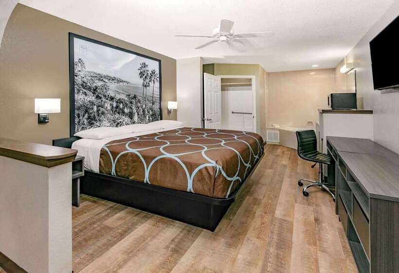 فندق Super 8 By Wyndham Moss Point