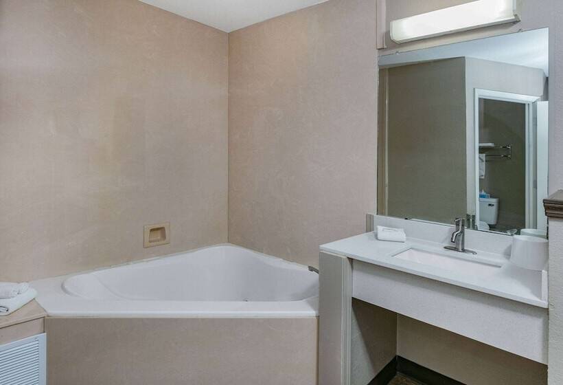 בית מלון כפרי Super 8 By Wyndham Moss Point