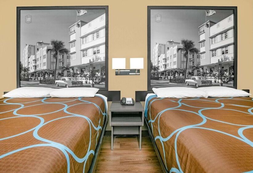 בית מלון כפרי Super 8 By Wyndham Moss Point