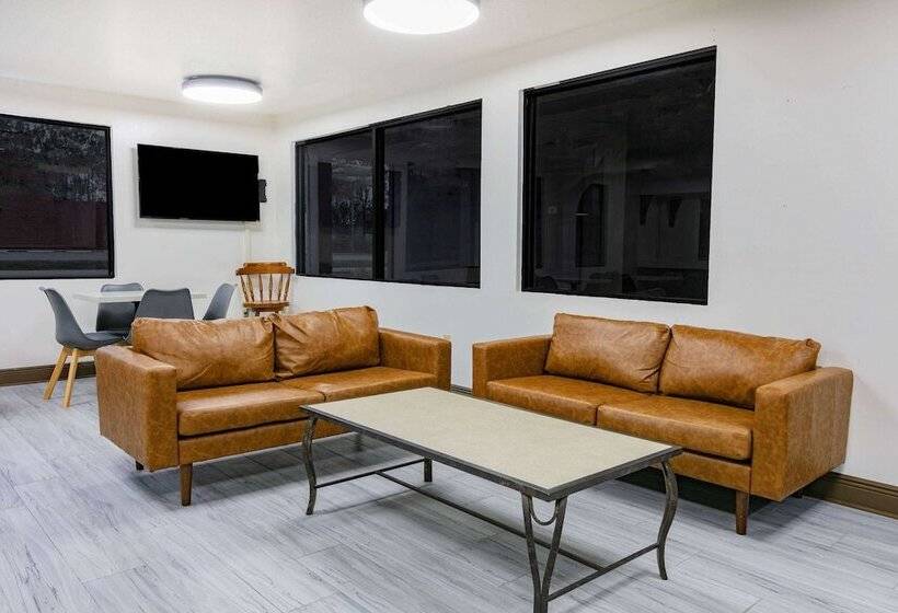 בית מלון כפרי Super 8 By Wyndham Moss Point