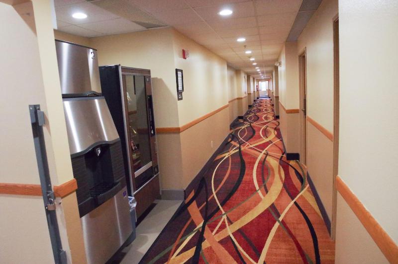 호텔 Dutch Inn And Suites