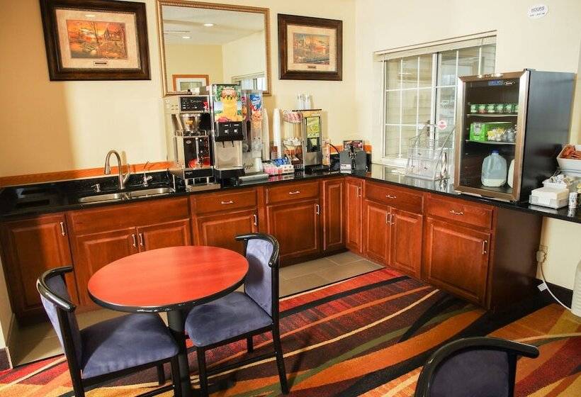 호텔 Dutch Inn And Suites