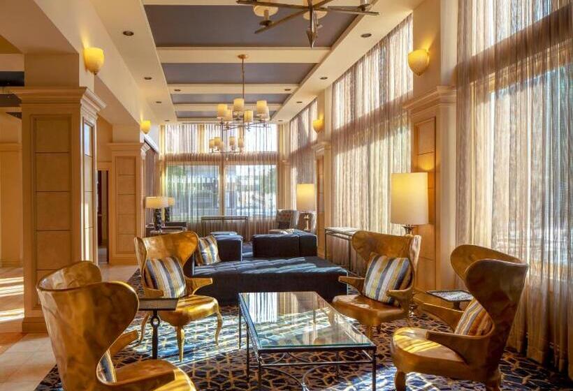 ホテル The Ashton