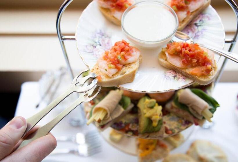 ホテル The Ashton