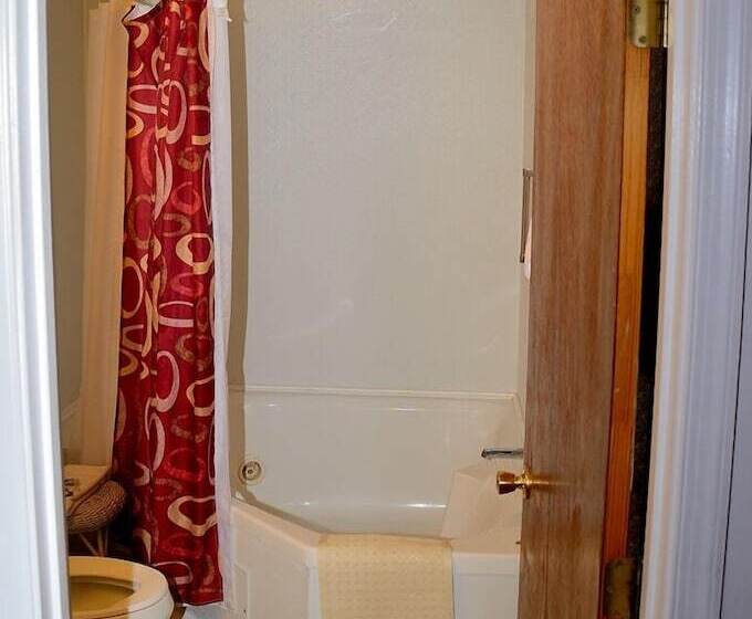 Отель The Cardinal Inn