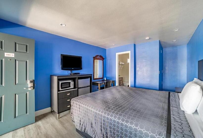 호텔 The Monterey Fireplace Inn