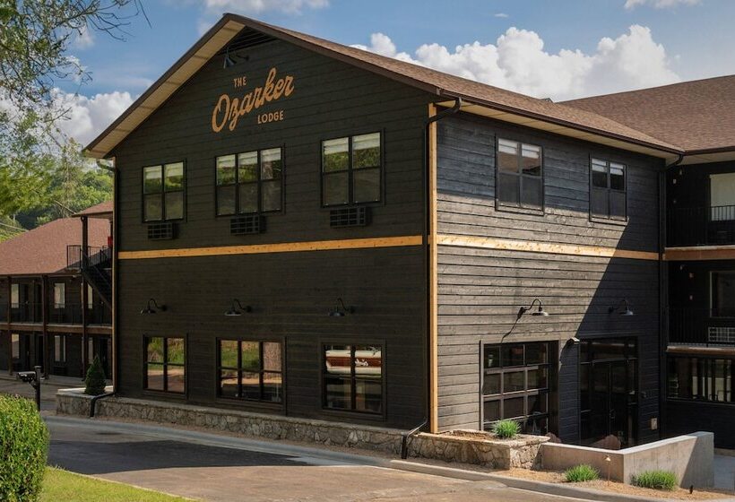 فندق The Ozarker Lodge