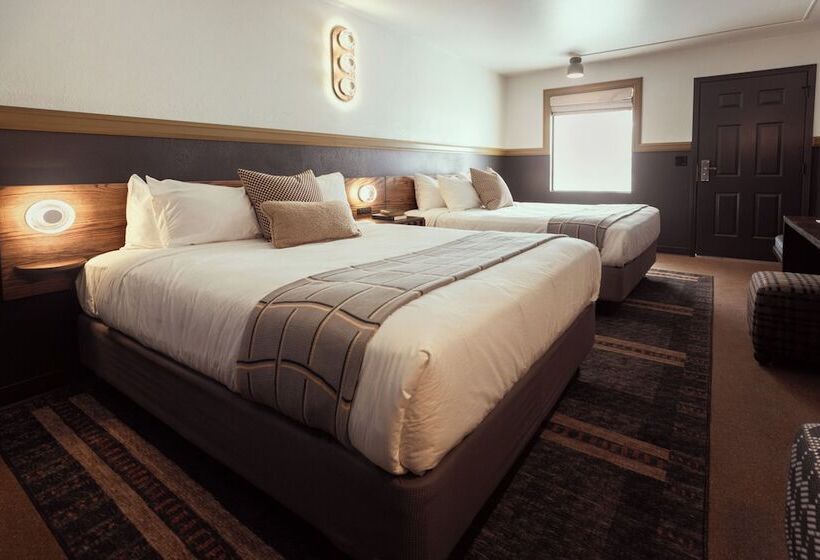 فندق The Ozarker Lodge