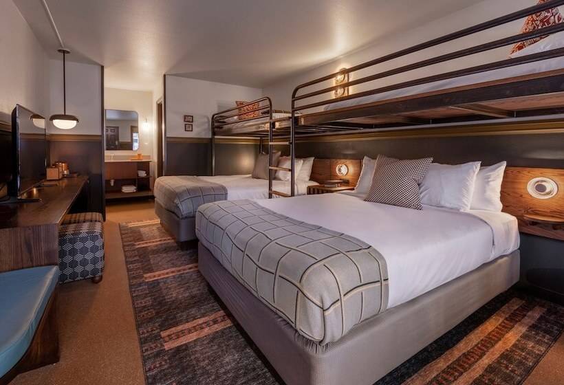 فندق The Ozarker Lodge