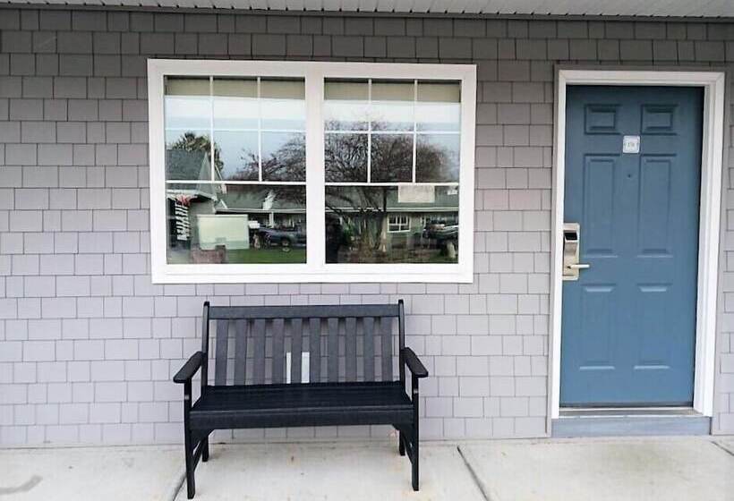 فندق Top Notch Inn