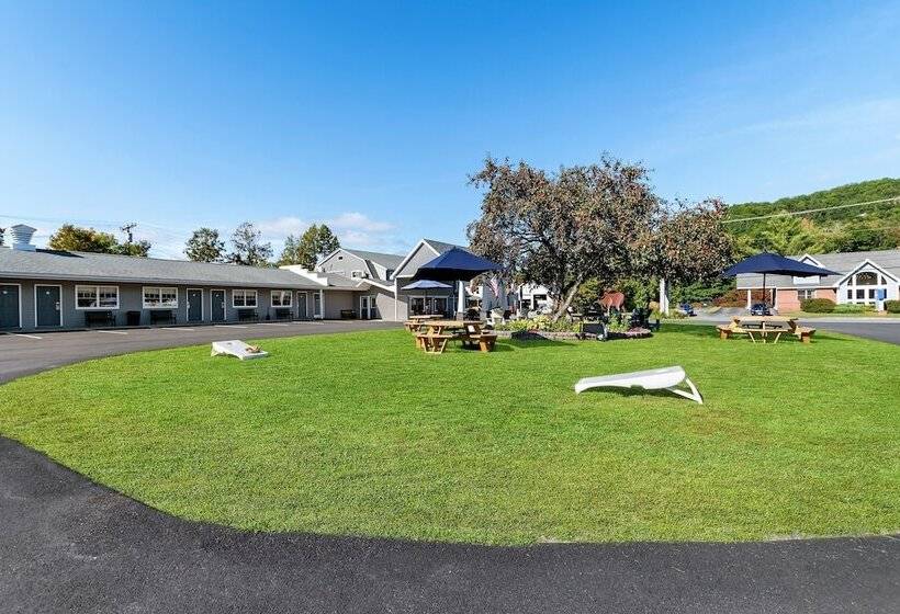 فندق Top Notch Inn