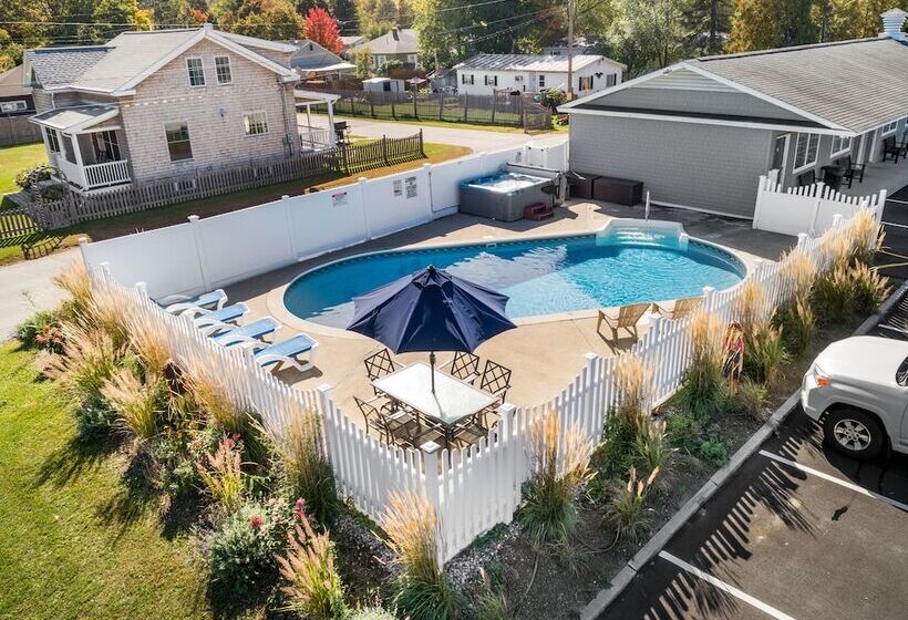 فندق Top Notch Inn