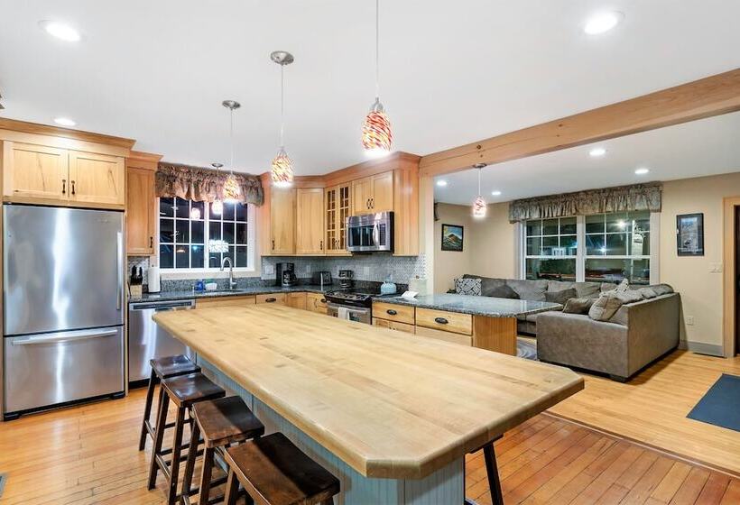 فندق Top Notch Inn