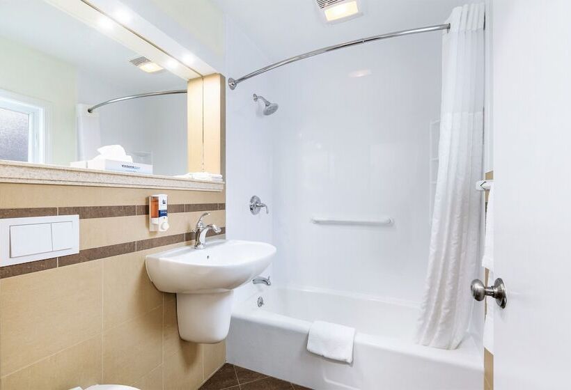 فندق Top Notch Inn