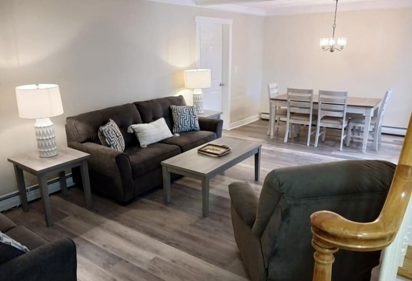 فندق Top Notch Inn