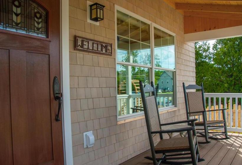 فندق Top Notch Inn