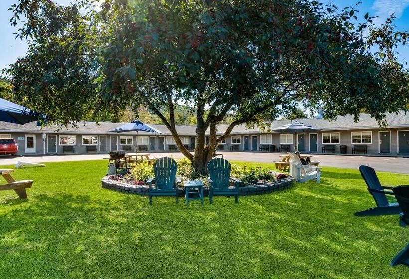 فندق Top Notch Inn