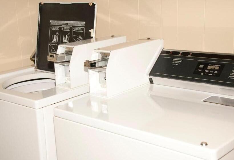 فندق Top Notch Inn