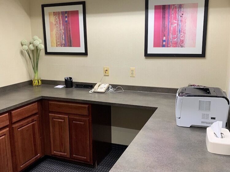 فندق Towneplace Suites Detroit Warren