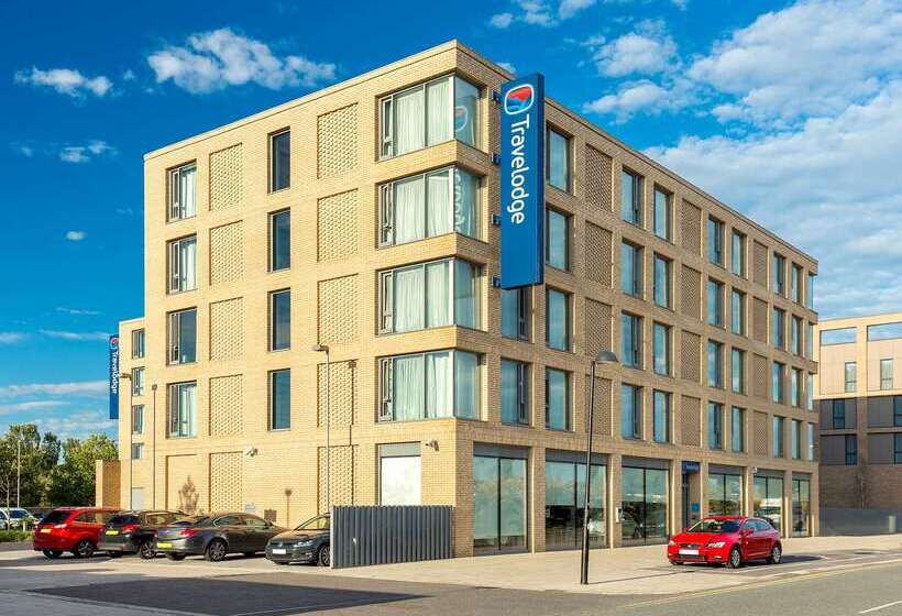 هتل Travelodge London Excel